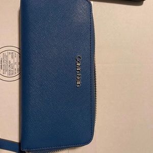 Calvin Klein Wallet Zip Around Wallet